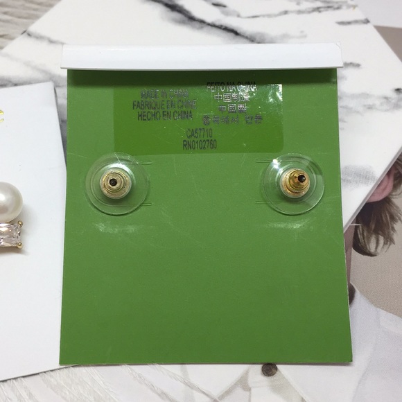 NWT Kate Spade Pearl Diamond Stud Earrings - Picture 4 of 4